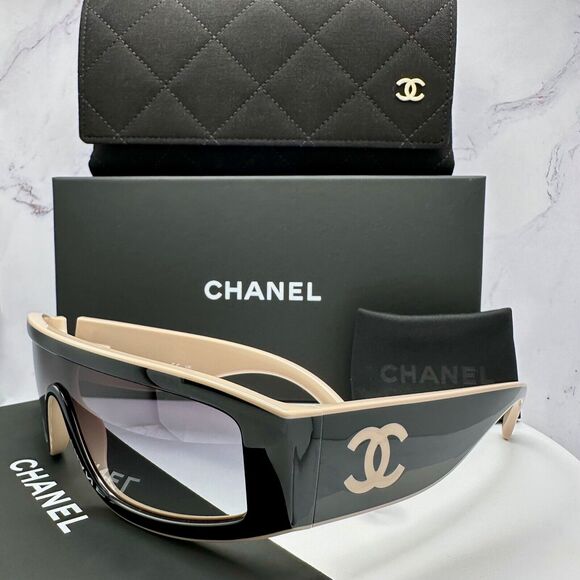 New CHANEL Sunglasses - Picture 2 of 16